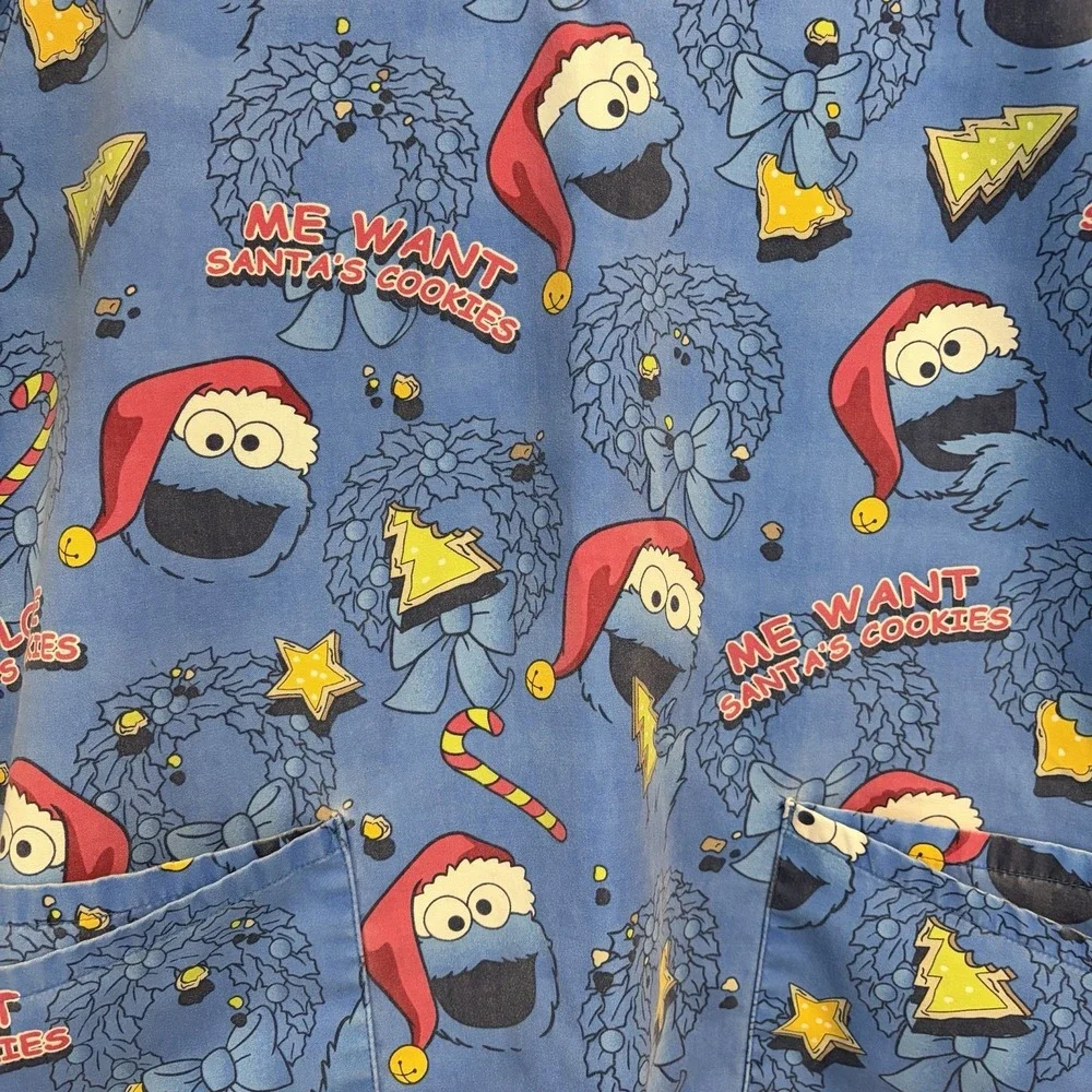 Sesame Street Cookie Monster Santa Christmas Medium Blue Scrub Top Kidcore - Picture 3 of 11